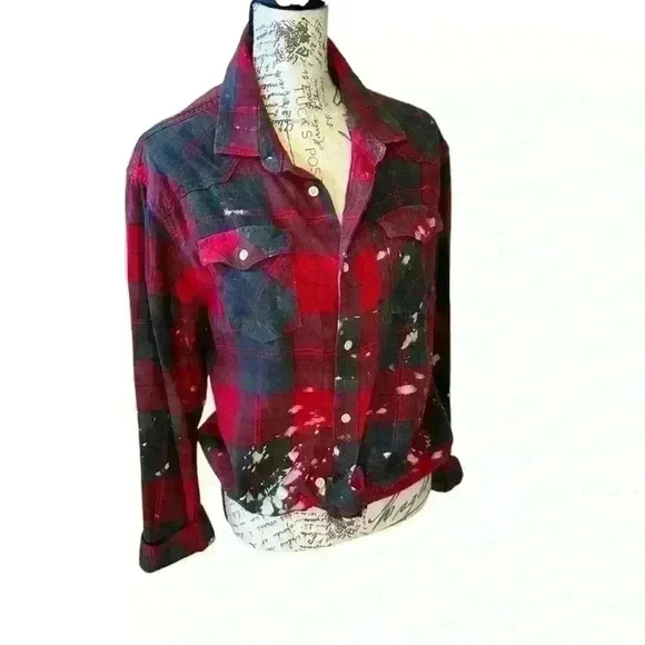 VINTAGE Plaid Button Down with Handmade Distressing ❤️💚 - Picture 2 of 6